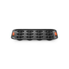 Non-stick Metal Bakeware 12-Cup Heart Cakelet Pan