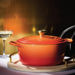 Signature Round Dutch Oven with Crucible Knob