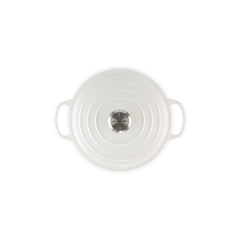 Signature Round Dutch Oven