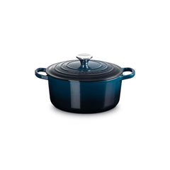 Signature Round Dutch Oven